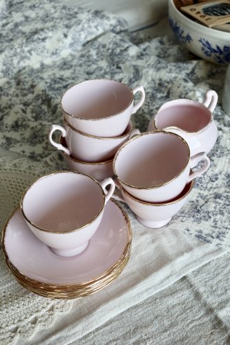 Service à thé vintage rose 6 personnes porcelaine anglaise