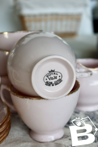 Service à thé vintage rose 6 personnes porcelaine anglaise