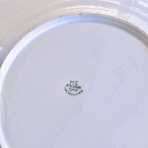 Service ancien de 1930 en porcelaine au décor oiseaux, papillons et coq