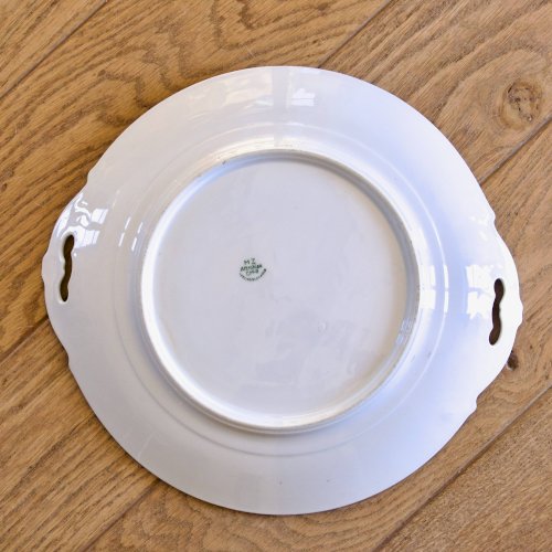 Service ancien de 1930 en porcelaine au décor oiseaux, papillons et coq