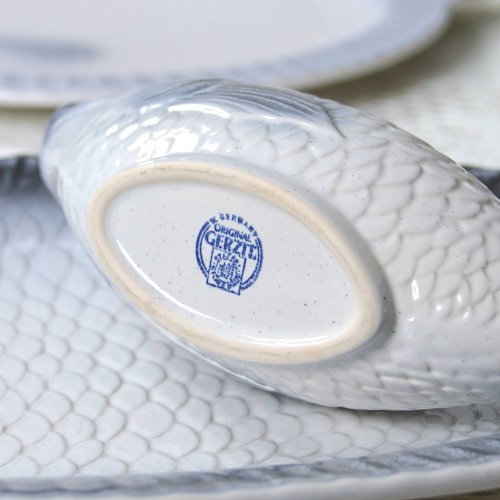 Service ancien en barbotine poisson signé West Germany Staffel