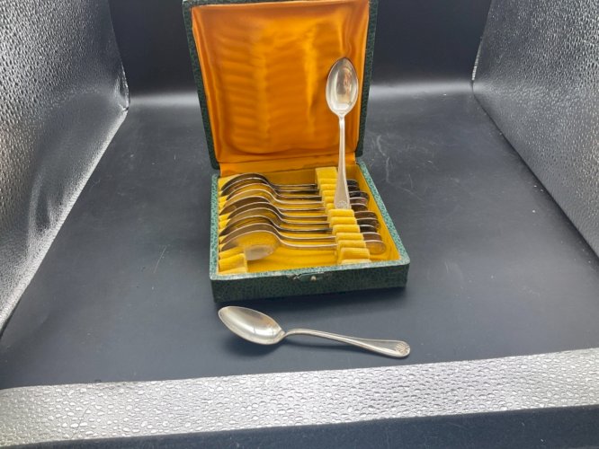 Service de 12 Cuillères À Moka modèle coquille