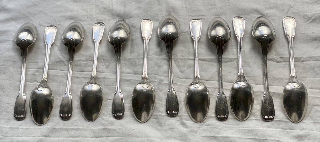 Service de 12 Petites CUILLÈRES Métal Argenté