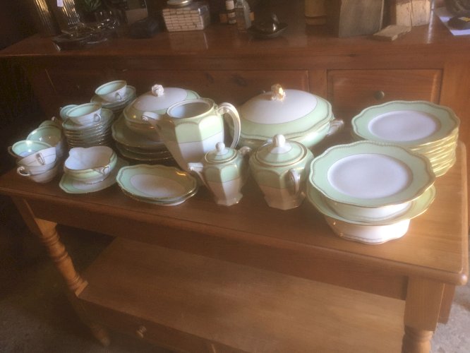 Service de table en  porcelaine de limoges nardon/lafarge