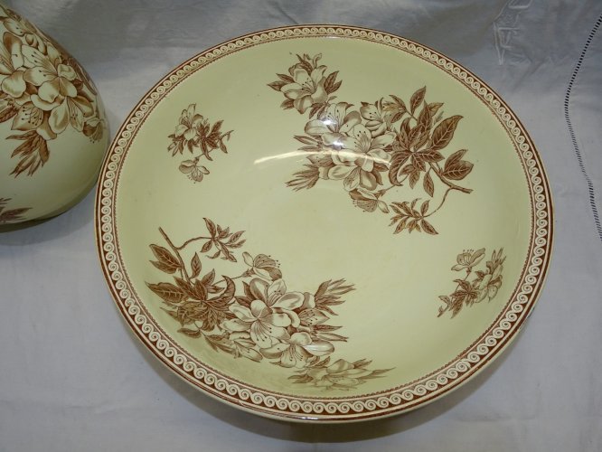 - SERVICE DE TOILETTE BROC & CUVETTE CHOISY LE ROY HIPPOLYTE BOULANGER    D