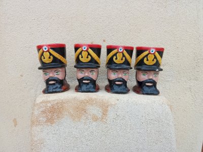 Ceramic service of four soldiers with shako