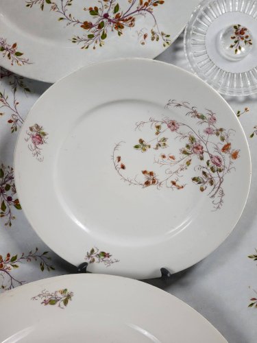 Service en porcelaine Paris à la ville St Denis - Nouveautés 47 Pièces