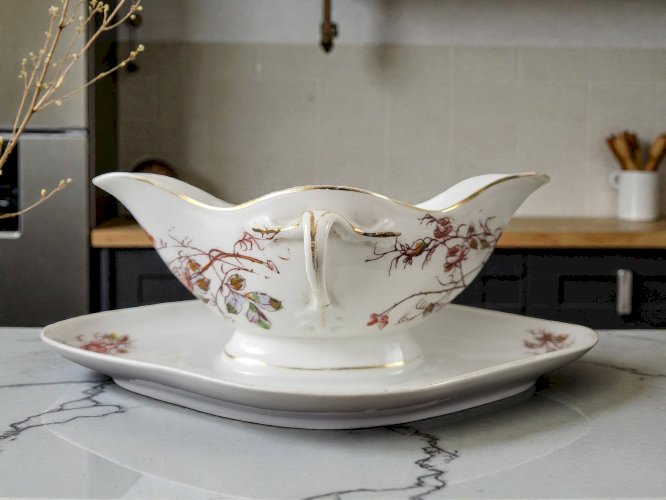 Service en porcelaine Paris à la ville St Denis - Nouveautés 47 Pièces