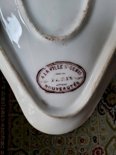 Service en porcelaine Paris à la ville St Denis - Nouveautés 47 Pièces