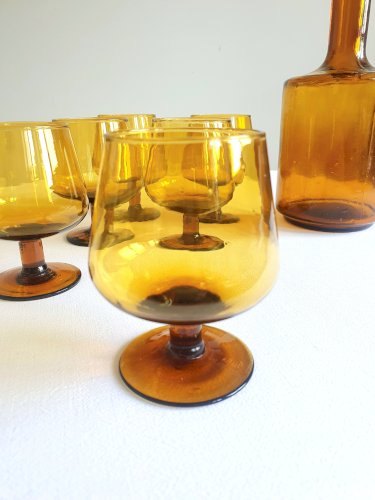 Service en verre ambré années 70