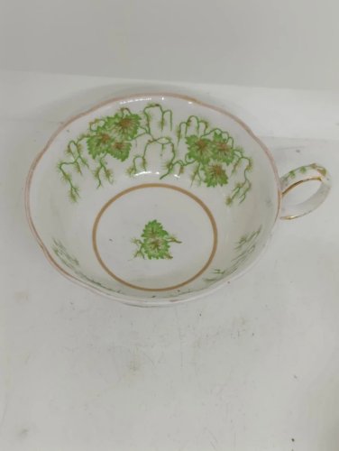 service Feldspath  LM et C de 1844 à 1876 (creil et montereau)  composé dun pot à lait et 5 tasses