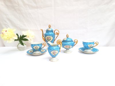 Victorian style baroque porcelain tête-à-tête service