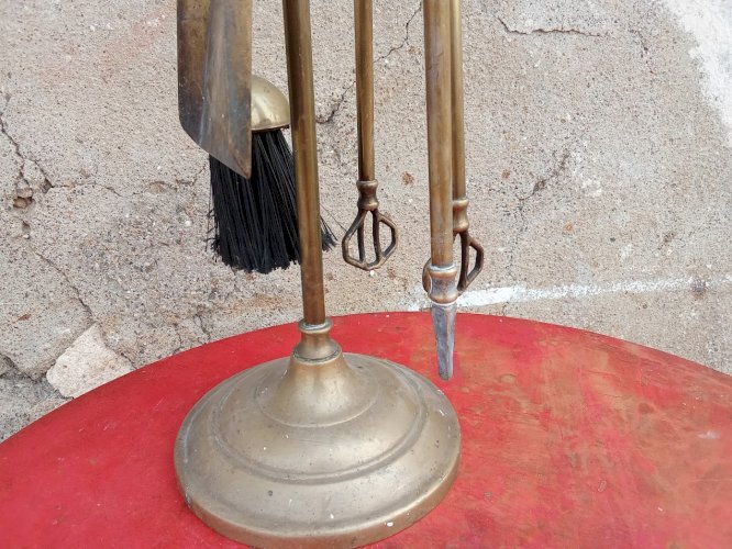 Serviteur de cheminée en laiton