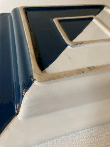 Serviteur ou plateau apéritif en céramique peinte à la main