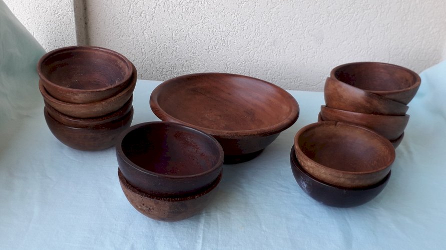 Set à apéritif en bois sculpté 