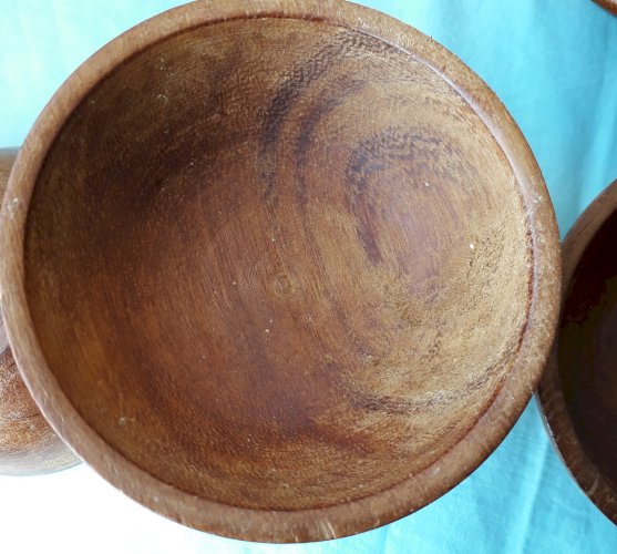 Set à apéritif en bois sculpté 