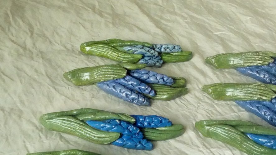 SET DE 10 PORTE COUTEAUX EN CÉRAMIQUE VERNISSÉE BOUQUET DE LAVANDE*