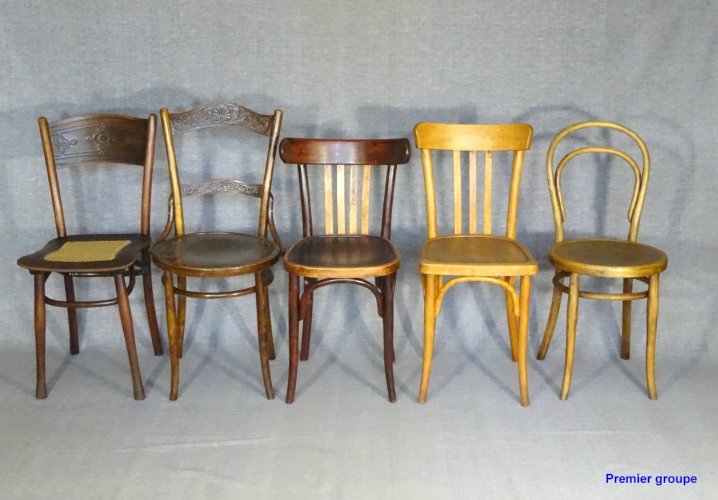 Set de 24 chaises bistrot dépareillées 1925 à 1955, Thonet, Kohn, Fischel & Co.