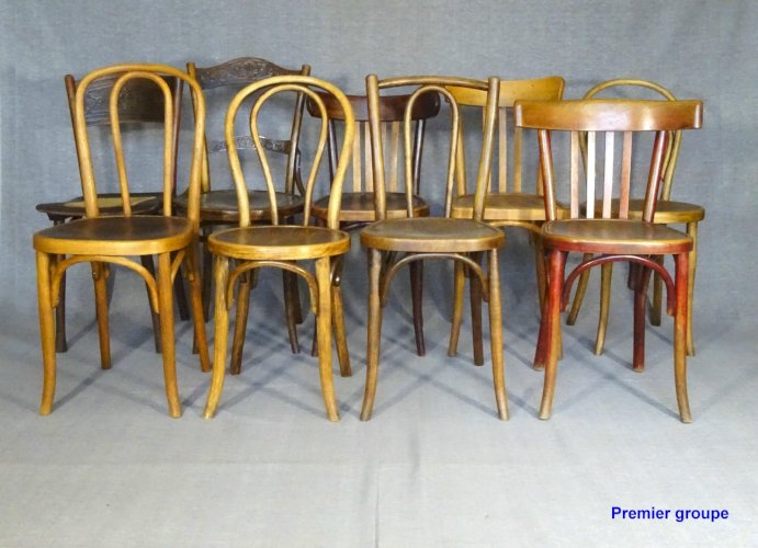 Set de 24 chaises bistrot dépareillées 1925 à 1955, Thonet, Kohn, Fischel & Co.
