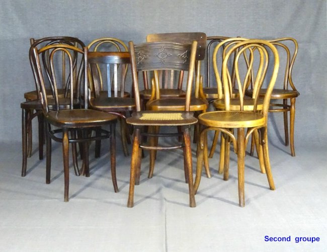 Set de 24 chaises bistrot dépareillées 1925 à 1955, Thonet, Kohn, Fischel & Co.