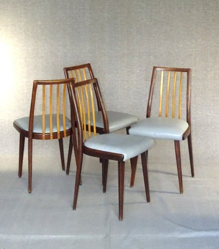 Set de 4 chaises bicolores Thonet 1960 assises cuir gris clair.