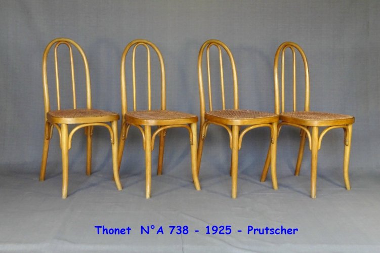 Set de 4 chaises THONET N°A 738 de 1920 , cannées - bistrot -