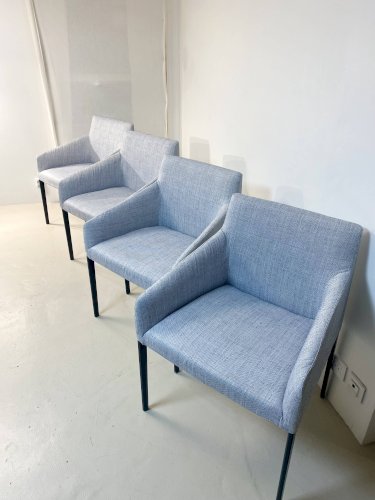 Set  de 4 fauteuils design Arper Saari