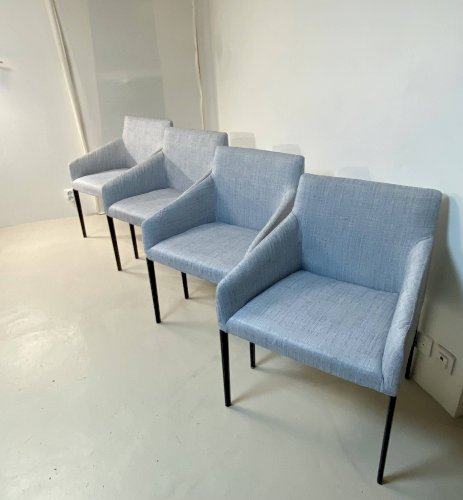 Set  de 4 fauteuils design Arper Saari