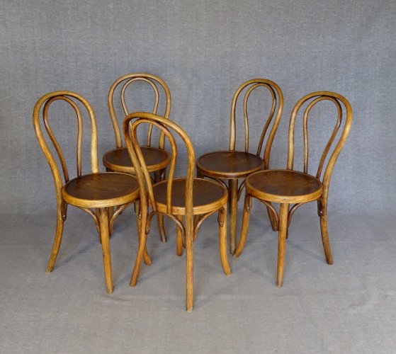 Set de 5 chaises N° 18 1/2 par Thonet, trés bistrot - 1930 -