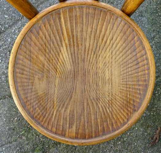 Set de 5 chaises N° 18 1/2 par Thonet, trés bistrot - 1930 -