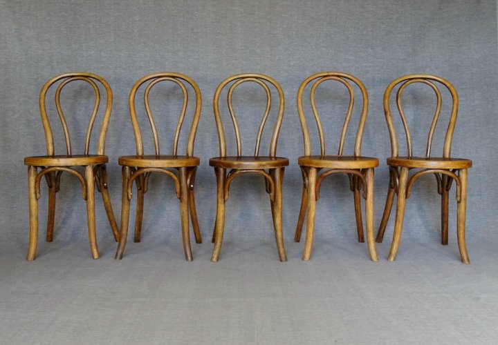 Set de 5 chaises N° 18 1/2 par Thonet, trés bistrot - 1930 -