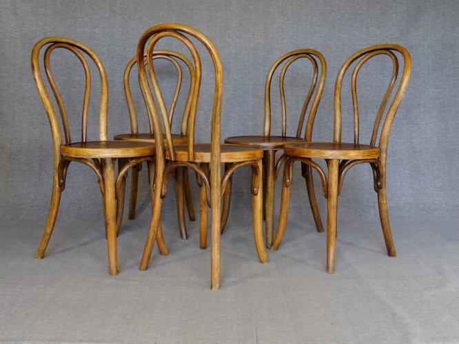 Set de 5 chaises N° 18 1/2 par Thonet, trés bistrot - 1930 -