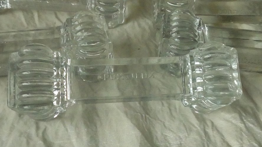 SET DE 5 PORTE COUTEAUX PORTIEUX EN CRISTAL*