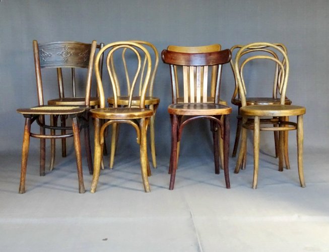 Set de 8 chaises bistrot dépareillées 1910 à 1950 Thonet Kohn... etc