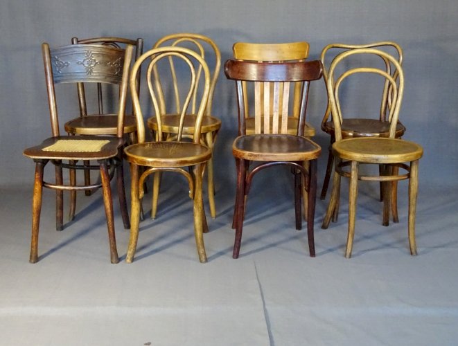 Set de 8 chaises bistrot dépareillées 1910 à 1950 Thonet Kohn... etc