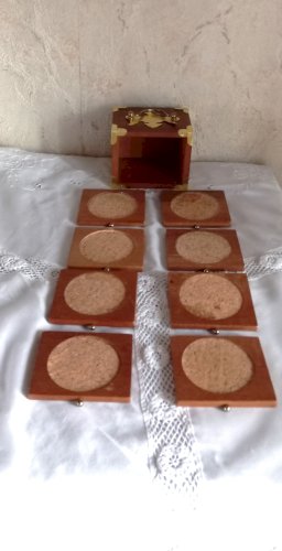 Set de dessous de verre vintage en bois et liège avec coffret décoratif – Fait main, style rustique chic