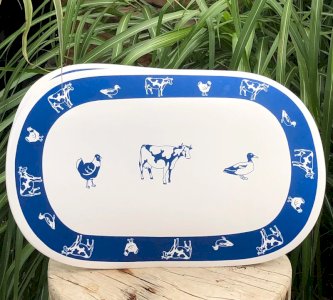 Vintage placemats with country patterns