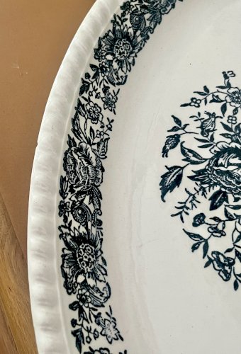 Shabby Chic - Lot n° 1 - Grand plat de service ovale Fleurs bleues  - 37 cm