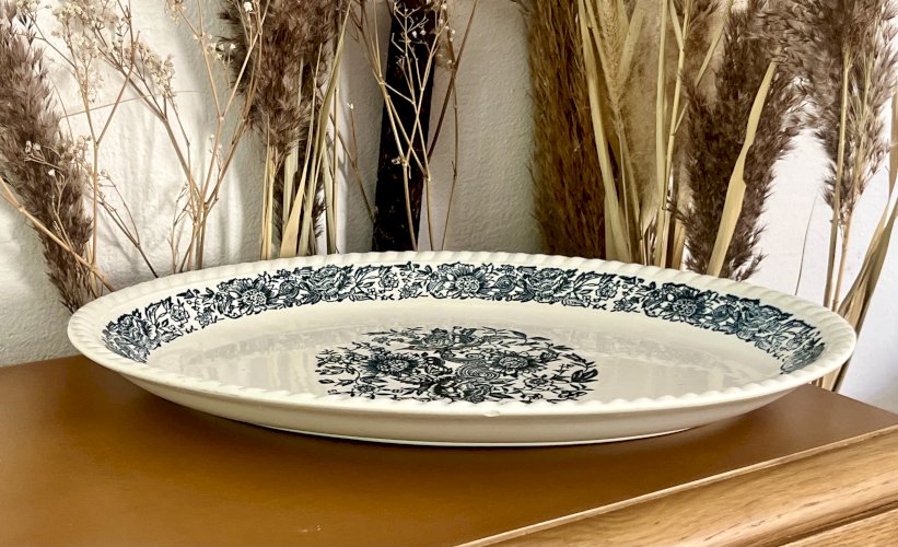 Shabby Chic - Lot n° 1 - Grand plat de service ovale Fleurs bleues  - 37 cm