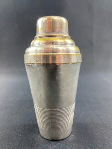 Individual silver-plated shaker
