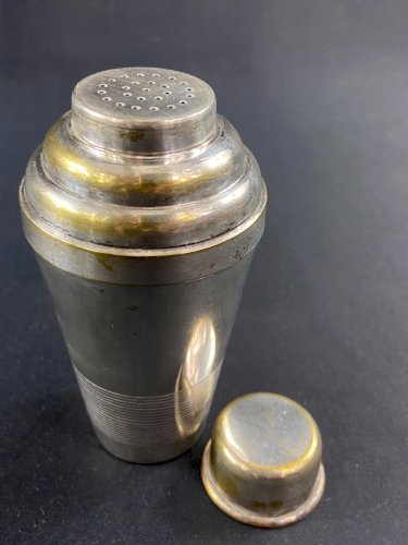 Shaker individuel en métal argenté