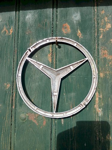 Sigle Mercedes-Benz 
