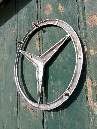 Sigle Mercedes-Benz 