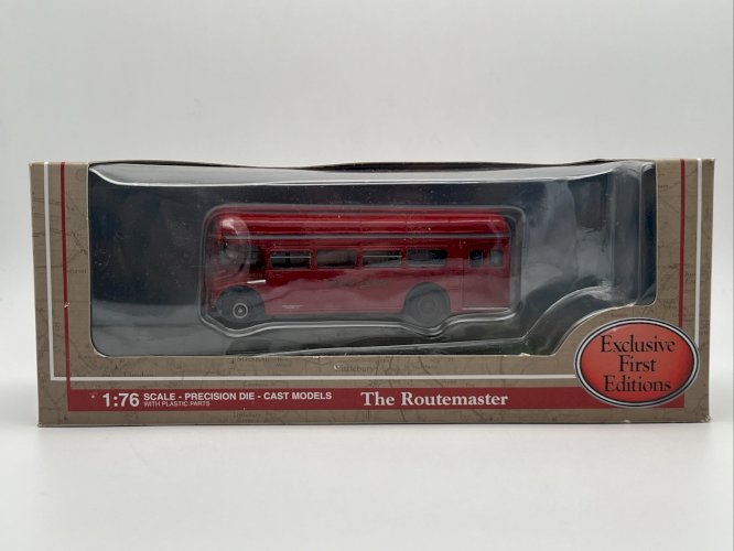 Single Deck Routemaster RM 1368 London 1/76 Gilbow