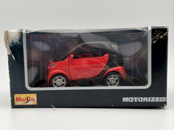 Smart 1/33 Maisto