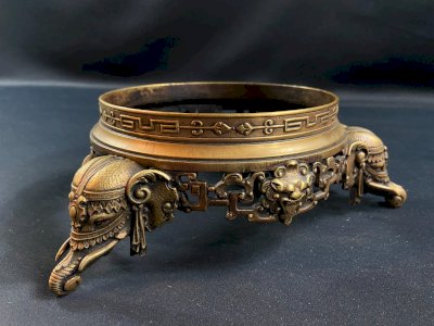 Base/stand for a three-legged vase pot, bronze, 19th century, elephant decoration, China, Indochina.