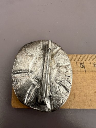 Solide Broche design Createur abstrait émail vers 1970 Vintage Unisexe Collector