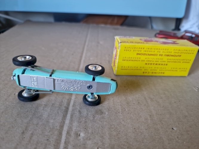 SOLIDO 135 LOLA V8 Climax F1 1.43- neuve boite d'époque