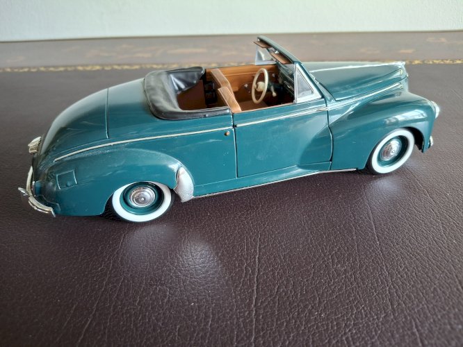 Solido Cabriolet Peugeot 203 1954 1:18