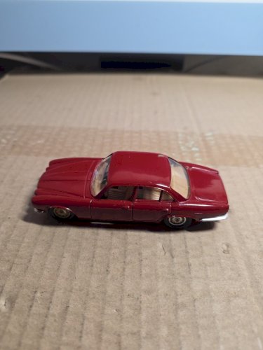 Solido série 100. Jaguar XJ12- TBE -n° 96